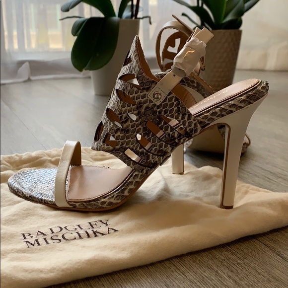Badgley Mischka leather snakeskin sandals! - Picture 6 of 7